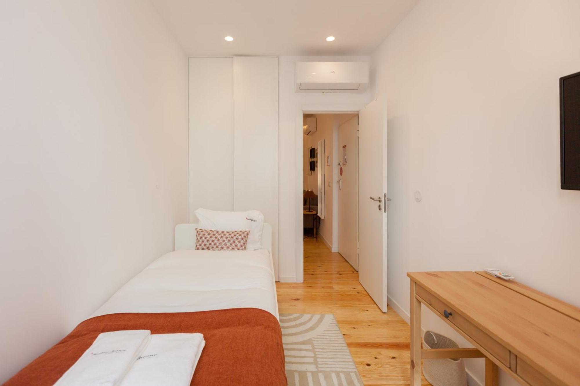 Flh Alcantara Elegant Charm With Balcony * Lissabon